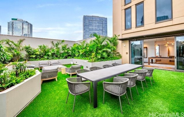 987 Queen Street 2115, Honolulu, HI 96814