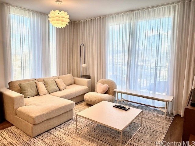 987 Queen Street 2115, Honolulu, HI 96814