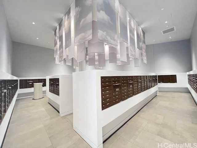 987 Queen Street 2115, Honolulu, HI 96814