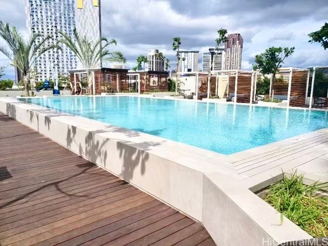 987 Queen Street 2115, Honolulu, HI 96814