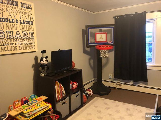 63 Highland Cross 2, Rutherford, NJ 07070