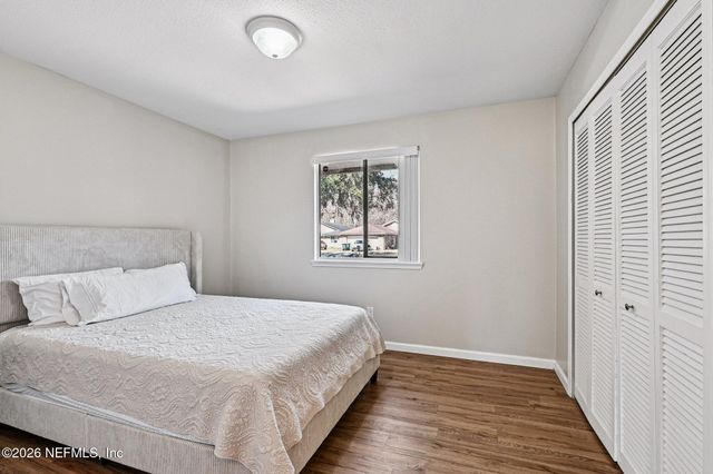 4370 LAKE WOODBOURNE Drive, Jacksonville, FL 32217