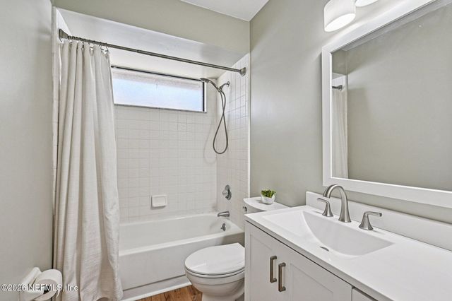 4370 LAKE WOODBOURNE Drive, Jacksonville, FL 32217