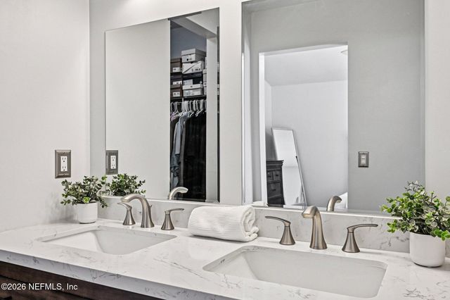 4370 LAKE WOODBOURNE Drive, Jacksonville, FL 32217