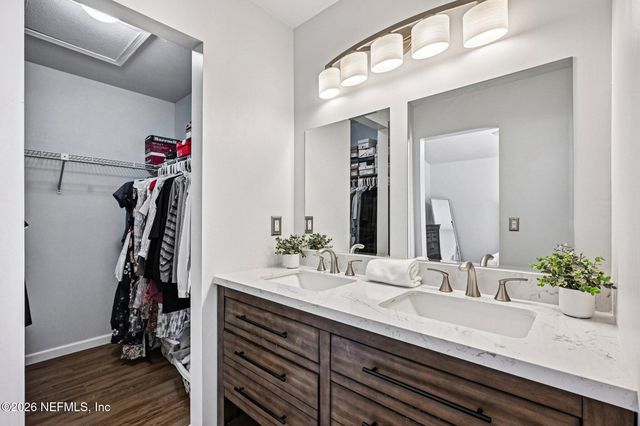 4370 LAKE WOODBOURNE Drive, Jacksonville, FL 32217