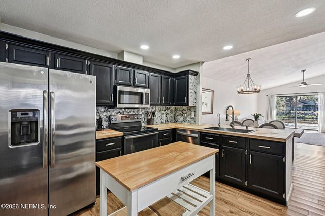 4370 LAKE WOODBOURNE Drive, Jacksonville, FL 32217