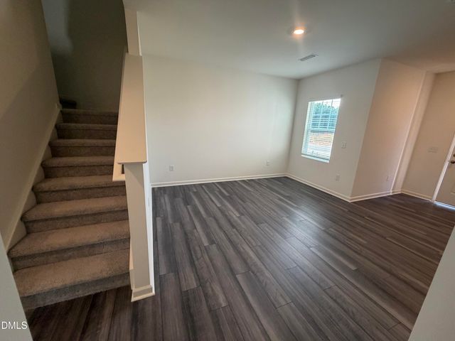 101 Valvanos Way, Clayton, NC 27520