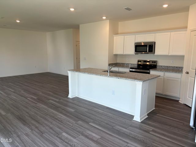 101 Valvanos Way, Clayton, NC 27520