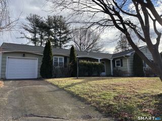 74 Summerset Drive, East Hartford, CT 06118