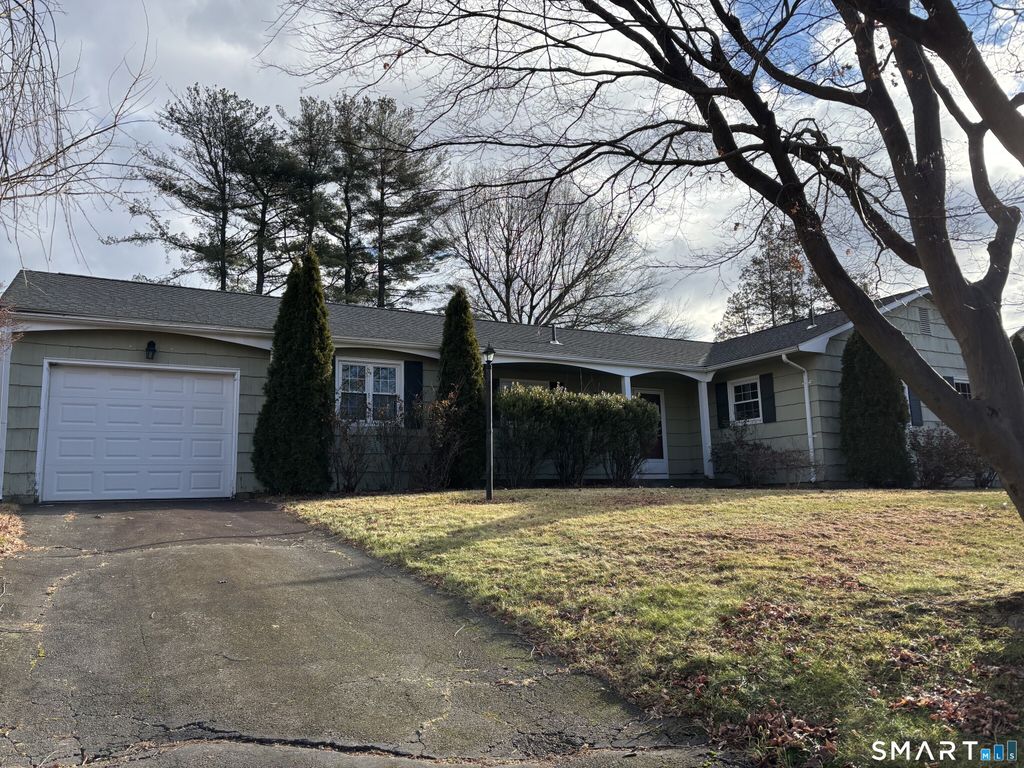 74 Summerset Drive, East Hartford, CT 06118