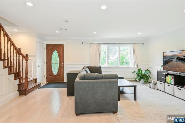131 Elmwood Avenue, Allendale, NJ 07401
