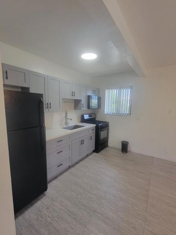 1845 Pembroke Road 2-12, Hollywood, FL 33020