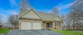 4135 HILL TERRACE DR, Reading, PA 19608