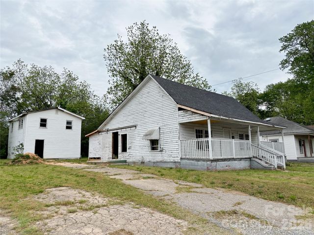 104 E Church Street, Dallas, NC 28034