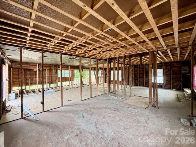 104 E Church Street, Dallas, NC 28034