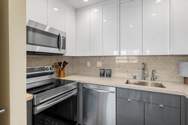 467 S Calle El Segundo D1, Palm Springs, CA 92262