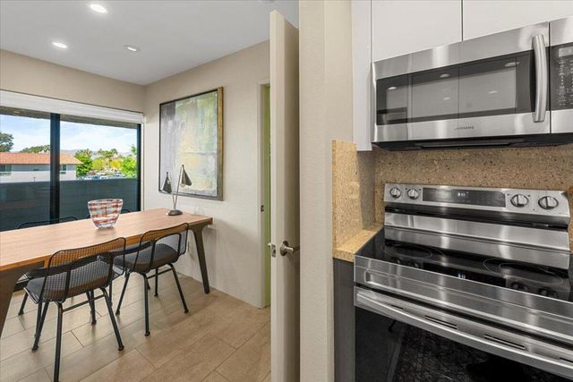 467 S Calle El Segundo D1, Palm Springs, CA 92262