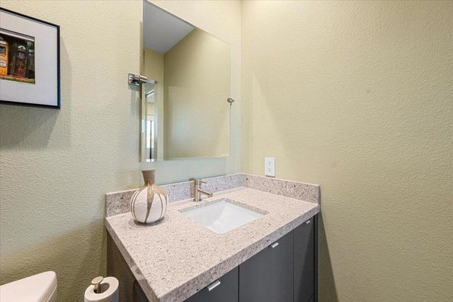 467 S Calle El Segundo D1, Palm Springs, CA 92262