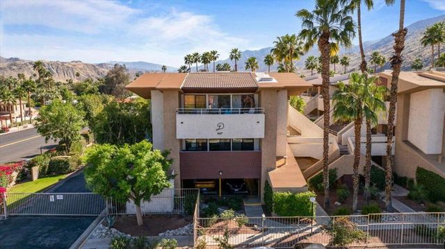 467 S Calle El Segundo D1, Palm Springs, CA 92262