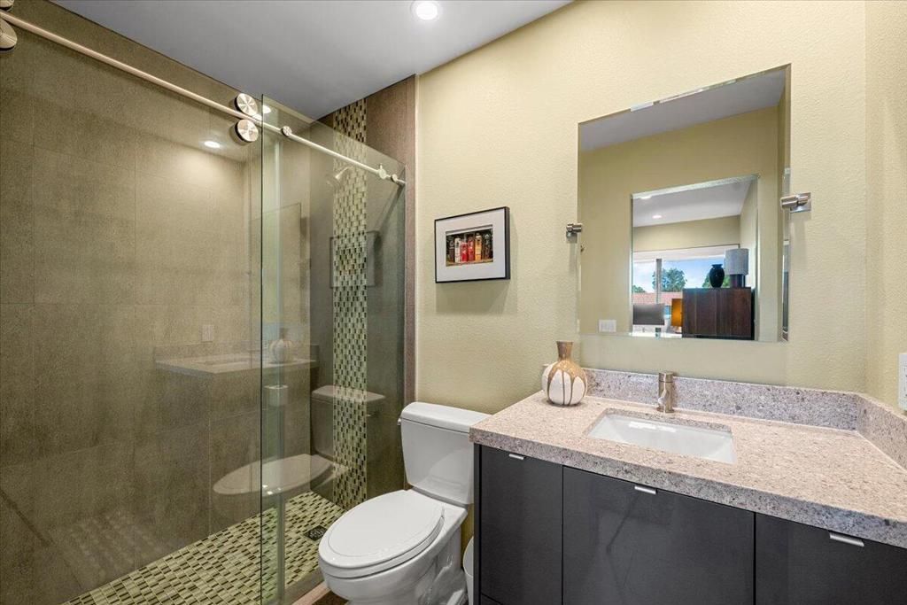 Image 15 of property listing at 467 S Calle El Segundo D1, Palm Springs, CA 92262