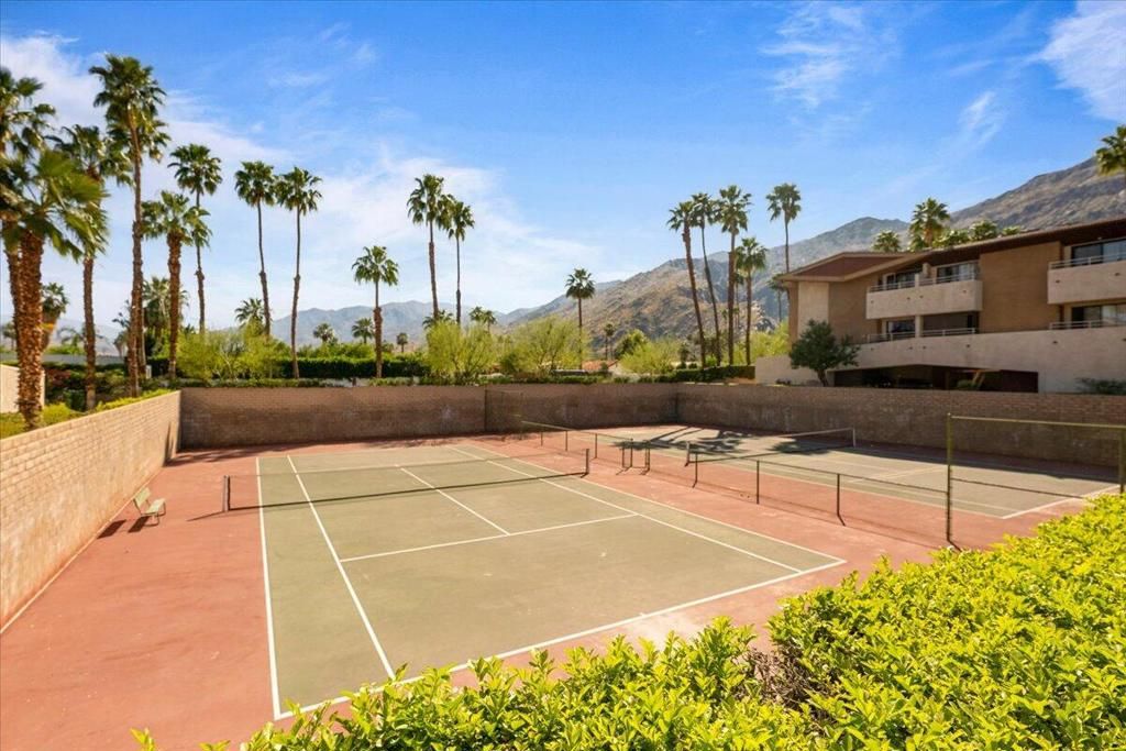 Image 19 of property listing at 467 S Calle El Segundo D1, Palm Springs, CA 92262