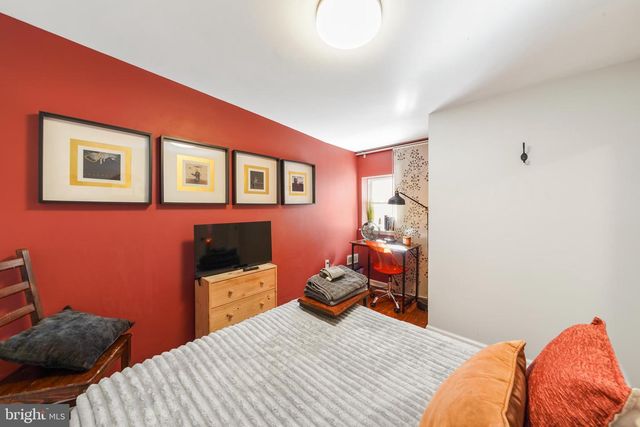 1318 S ALDER ST, Philadelphia, PA 19147