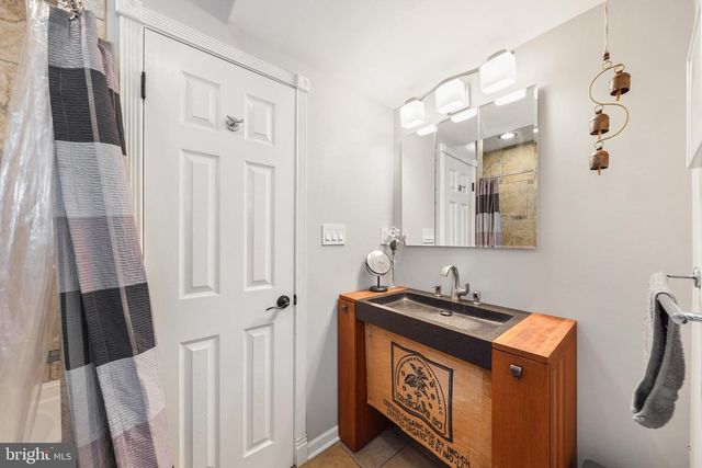 1318 S ALDER ST, Philadelphia, PA 19147