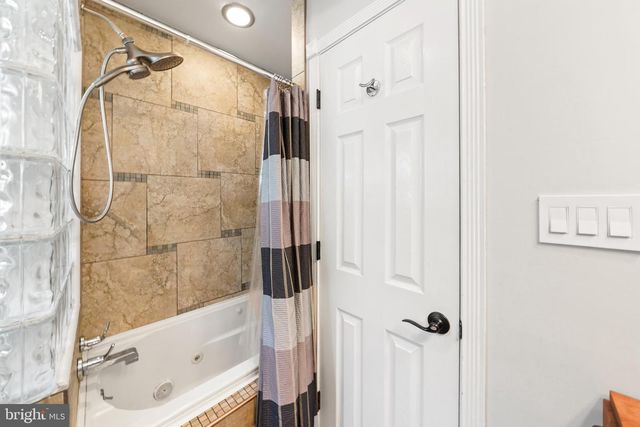 1318 S ALDER ST, Philadelphia, PA 19147