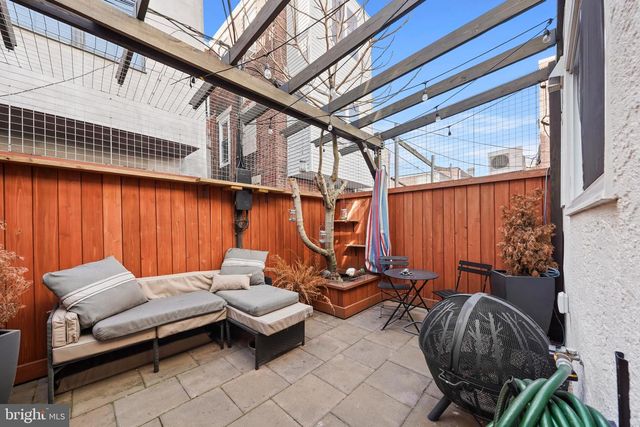 1318 S ALDER ST, Philadelphia, PA 19147