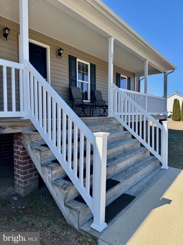 388 BERRY RIDGE RD, Tappahannock, VA 22560