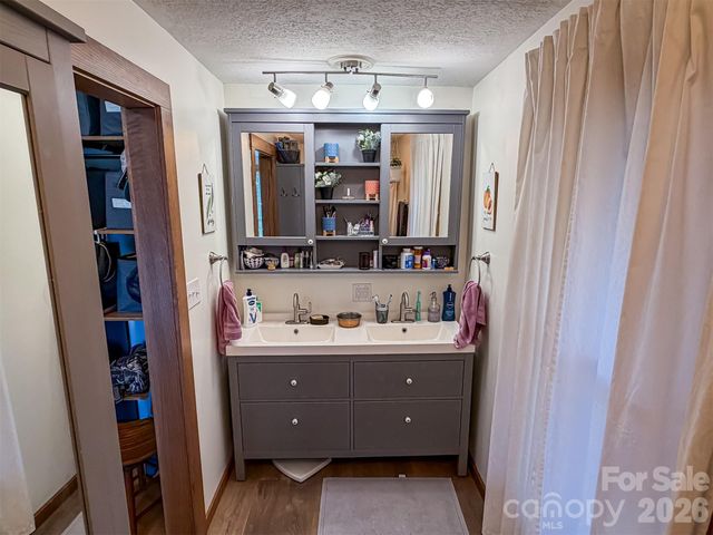 4363 Section House Road, Hickory, NC 28601