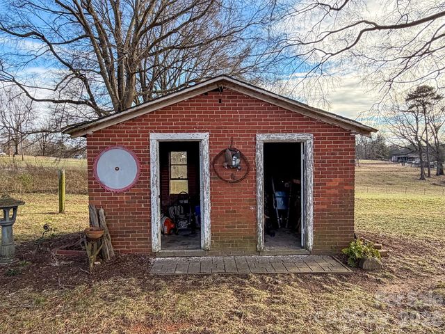 4363 Section House Road, Hickory, NC 28601