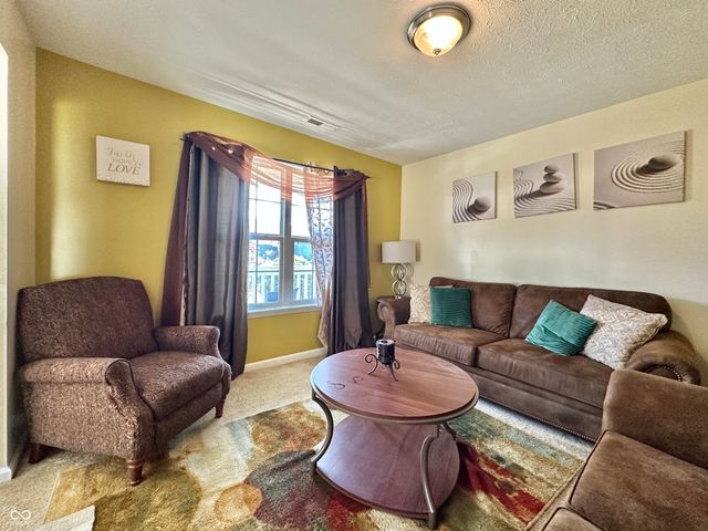 6516 Emerald Crossing Way, Indianapolis, IN 46221