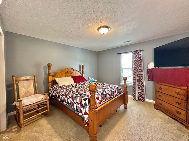 6516 Emerald Crossing Way, Indianapolis, IN 46221