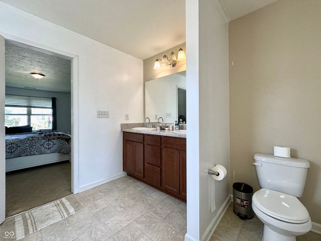 6516 Emerald Crossing Way, Indianapolis, IN 46221