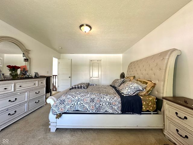 6516 Emerald Crossing Way, Indianapolis, IN 46221