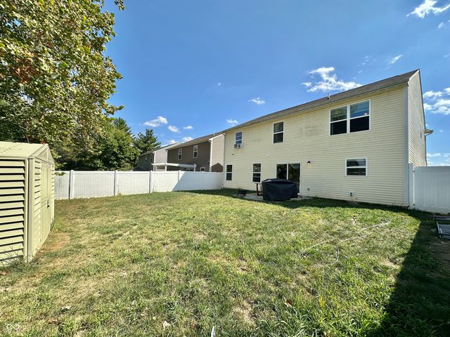 6516 Emerald Crossing Way, Indianapolis, IN 46221