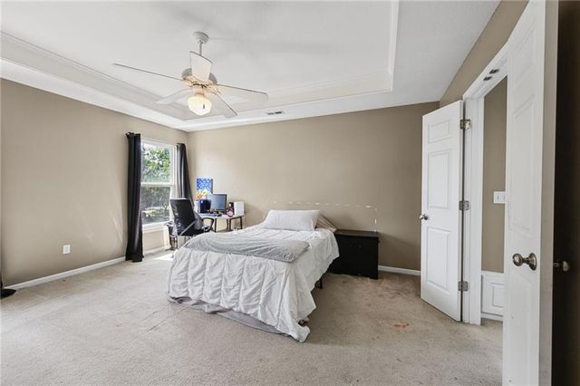 12213 Clubhouse Drive, Kansas City, KS 66109