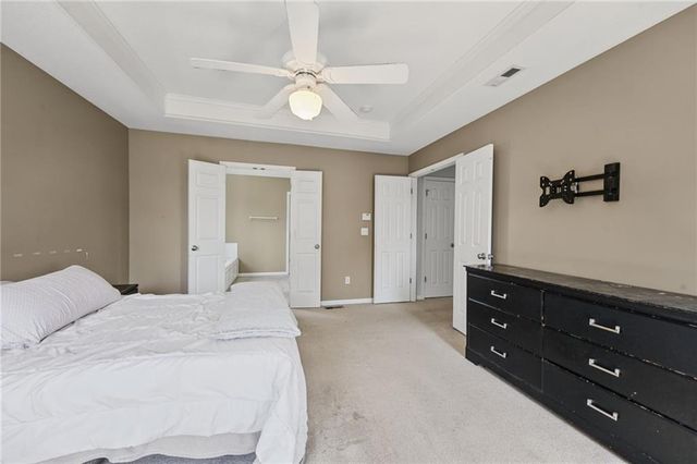 12213 Clubhouse Drive, Kansas City, KS 66109