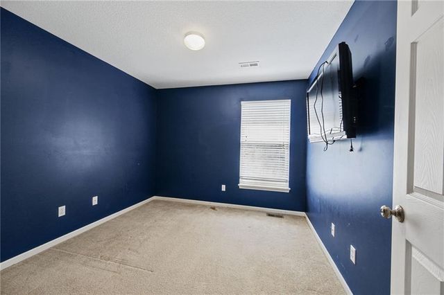 12213 Clubhouse Drive, Kansas City, KS 66109