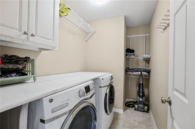 12213 Clubhouse Drive, Kansas City, KS 66109