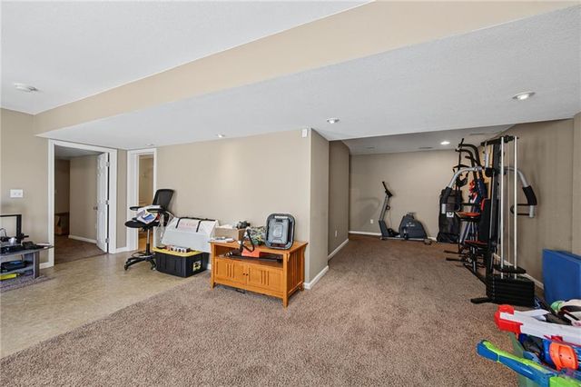12213 Clubhouse Drive, Kansas City, KS 66109