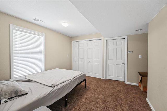 12213 Clubhouse Drive, Kansas City, KS 66109
