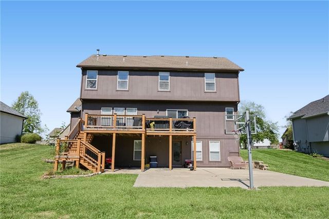 12213 Clubhouse Drive, Kansas City, KS 66109
