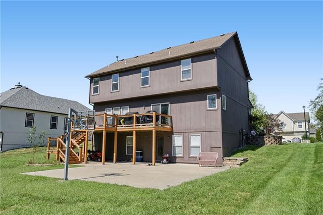 12213 Clubhouse Drive, Kansas City, KS 66109