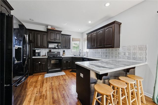 12213 Clubhouse Drive, Kansas City, KS 66109