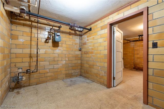 1827 Coventry Road NE, Massillon, OH 44646