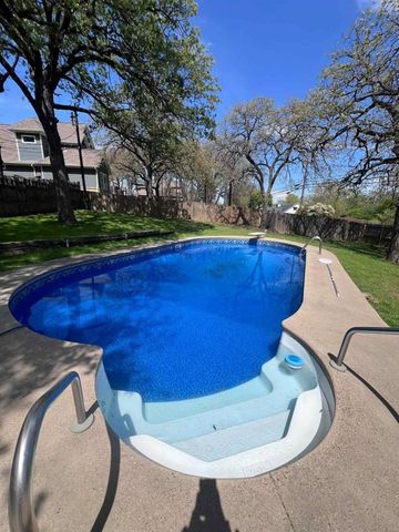 1402 Tiffany Forest Lane, Grapevine, TX 76051