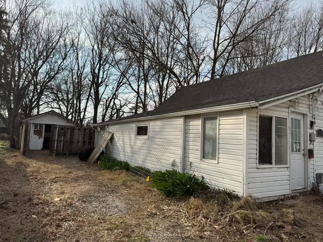 1339 N Concord Avenue, Springfield, MO 65802