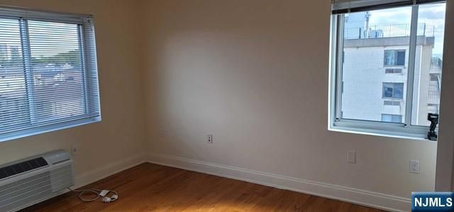 411 E Brinkerhoff Avenue 204, Palisades Park, NJ 07650